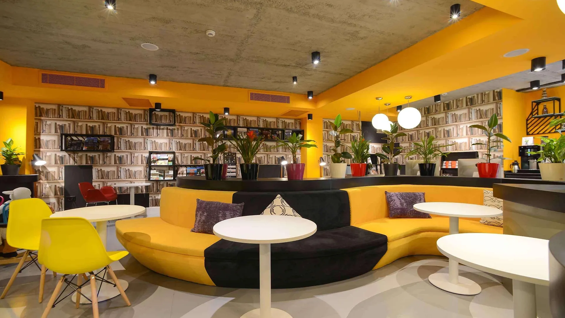 Ibis Styles Tbilisi Center 4*,
