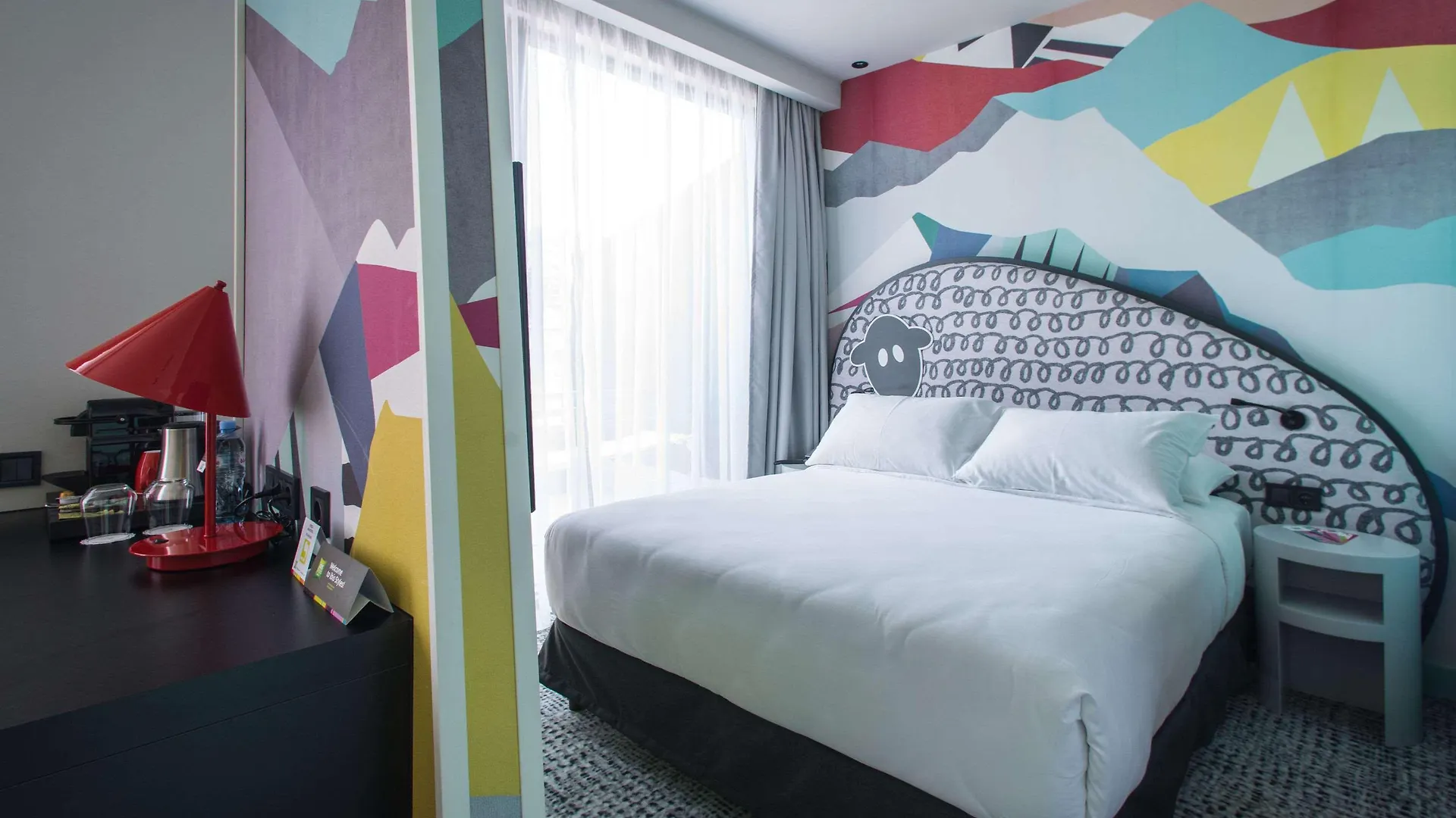 ibis Styles Tbilisi Center Otel 4*,