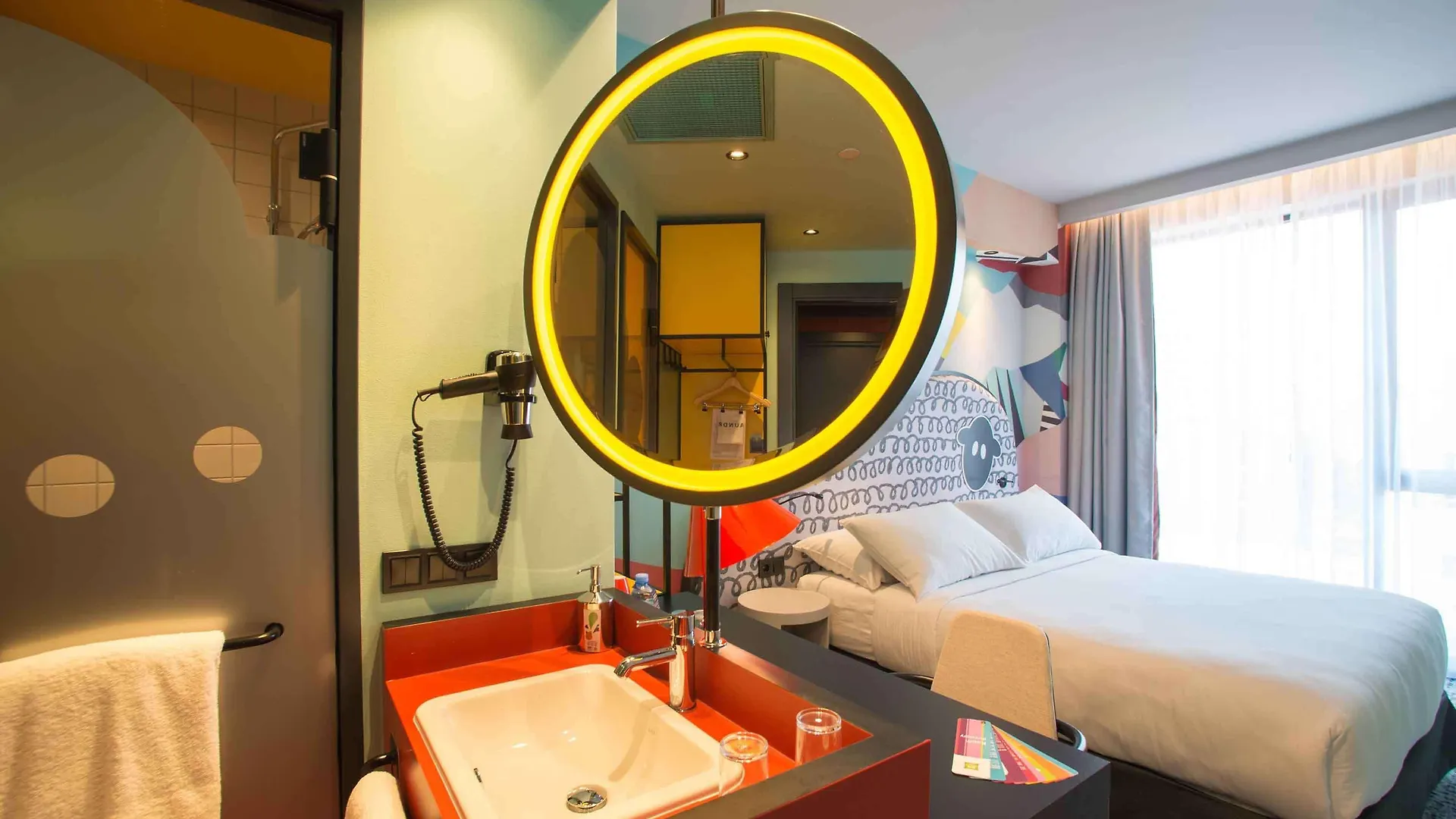 Ibis Styles Tbilisi Center 4*,
