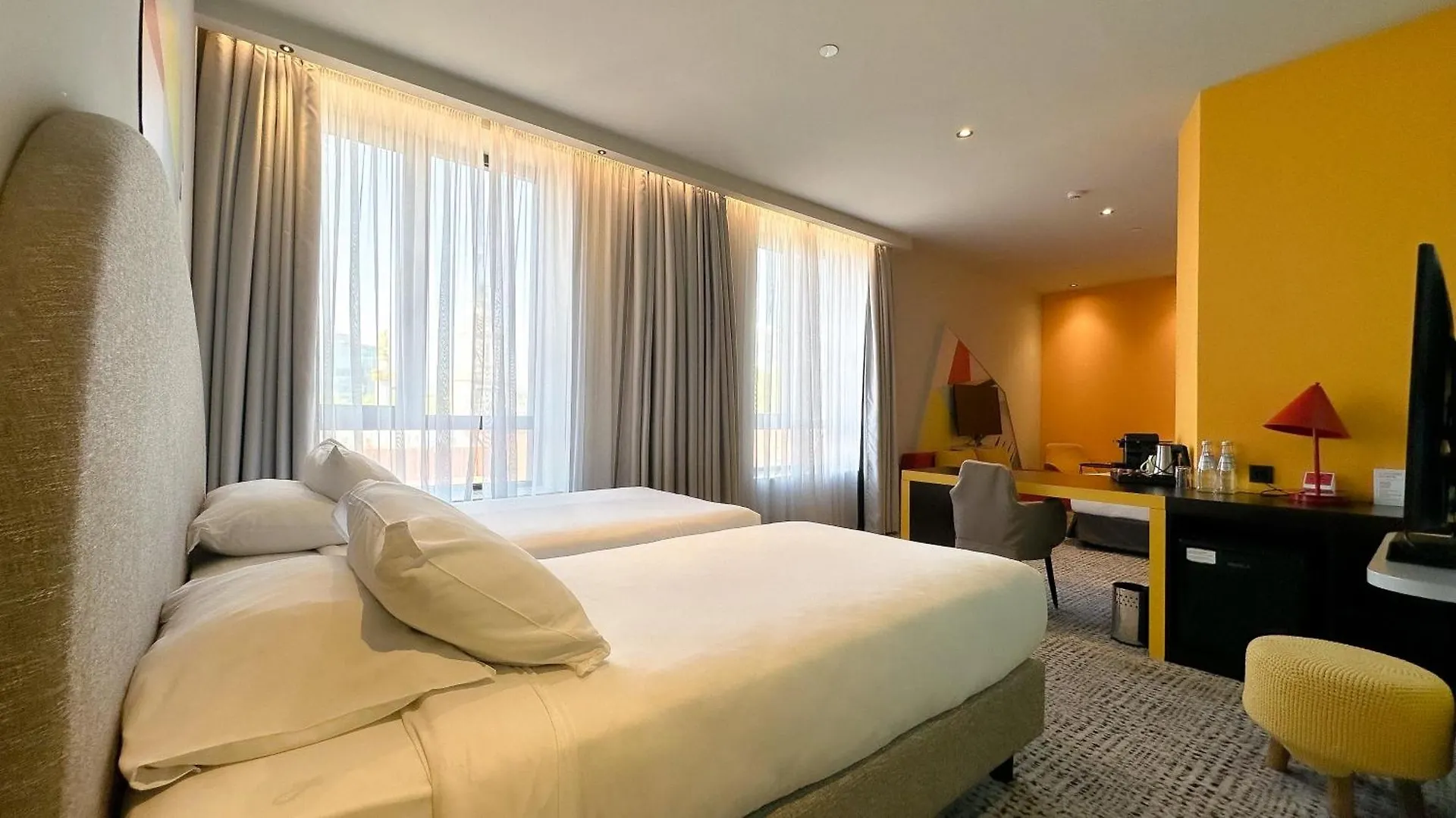 Ibis Styles Tbilisi Center 4*,